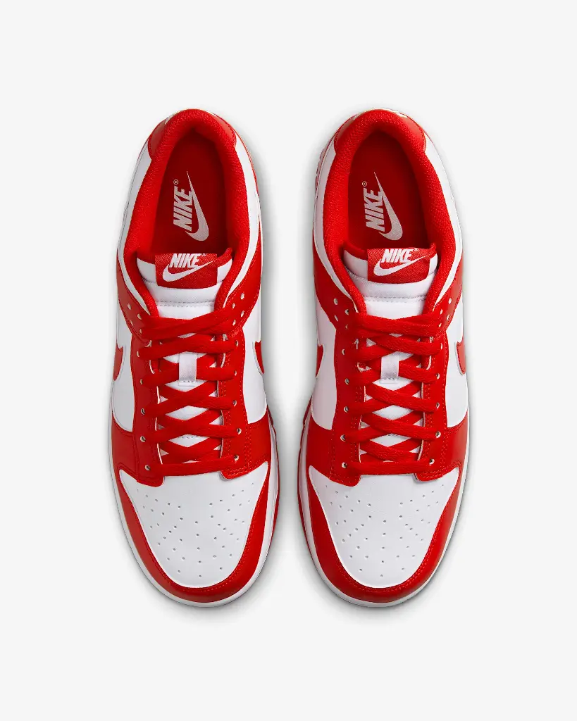 nikedunk universityred3.webp